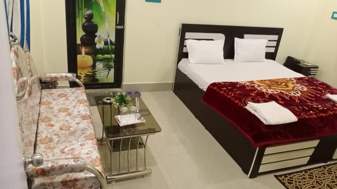 Modhubon Agro Tourism Hotel โบลปูร์ ภายนอก รูปภาพ